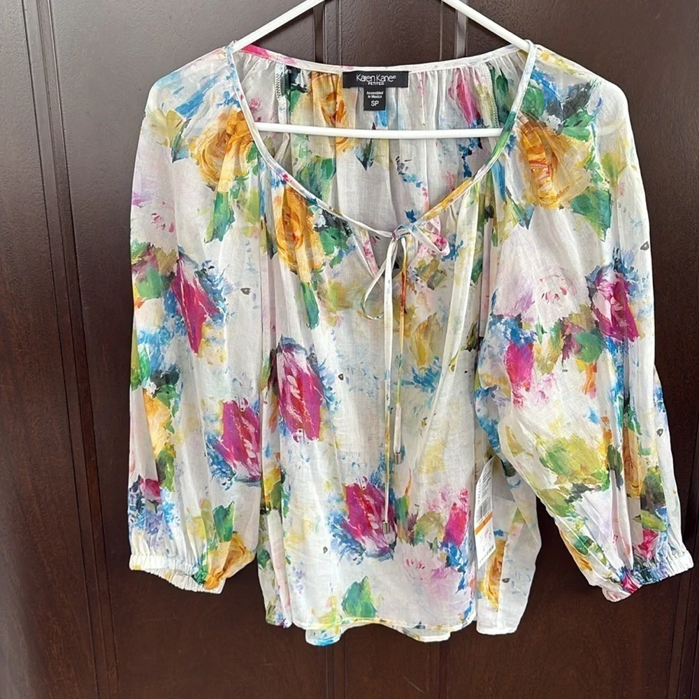 NWT Karen Kane Bright & Beachy Peasant Top White Floral Petite Small